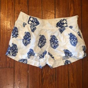 Vineyard Vines Size 0 shorts-lightly worn